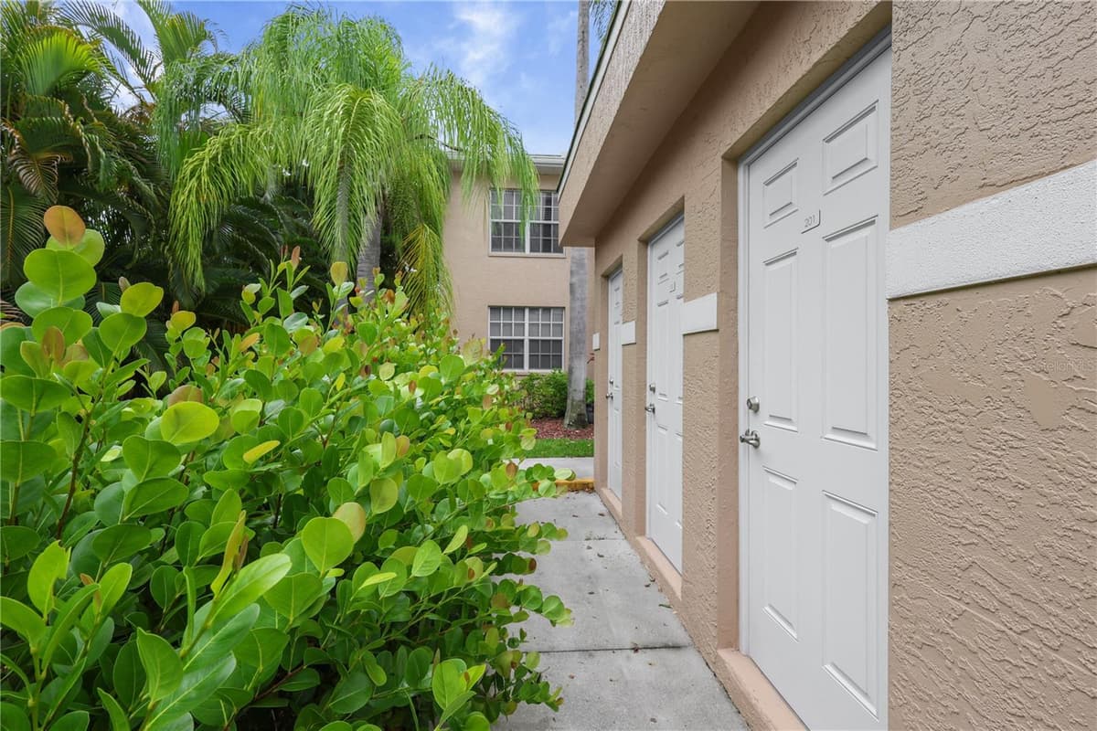 14201 PATTY BERG DRIVE — photo 45 of 61