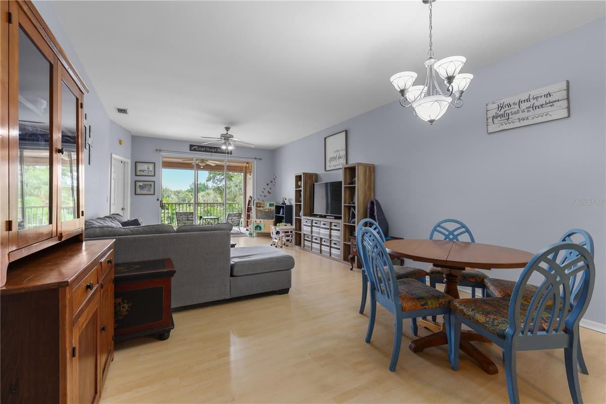 14201 PATTY BERG DRIVE — photo 13 of 61