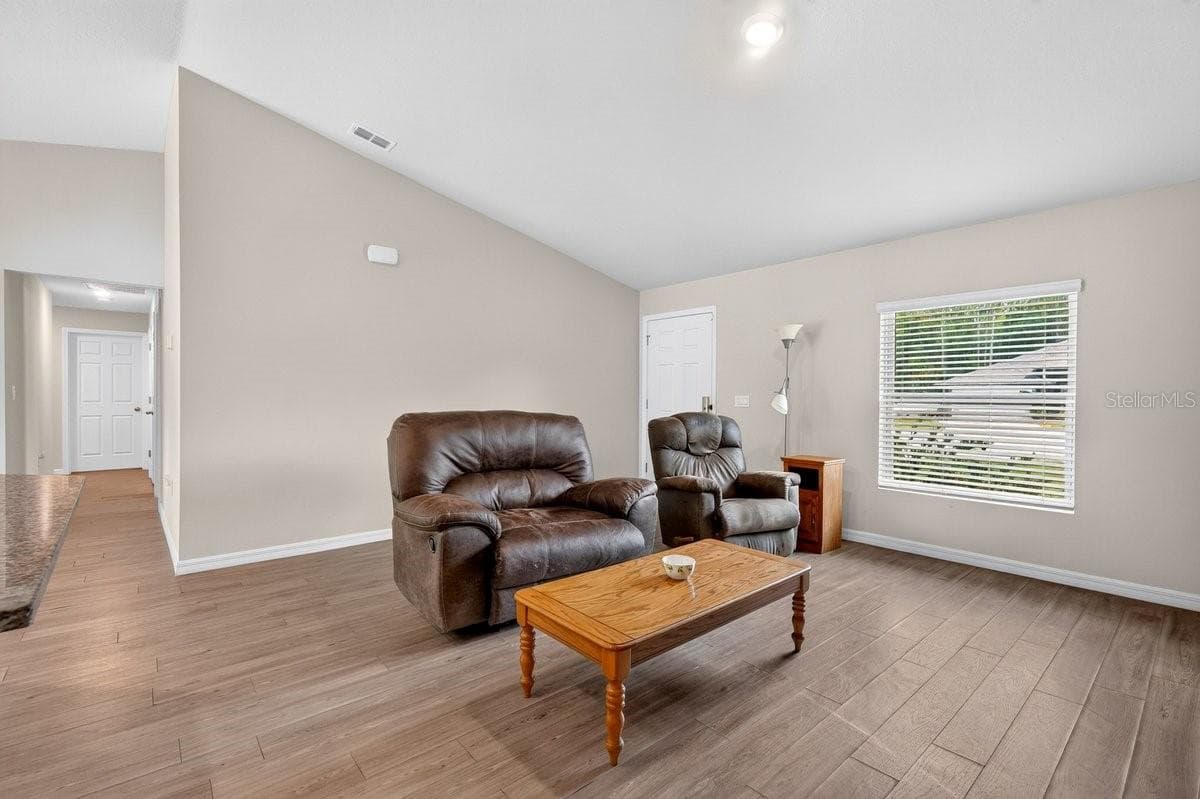 3 KARANDA COURT — photo 21 of 34