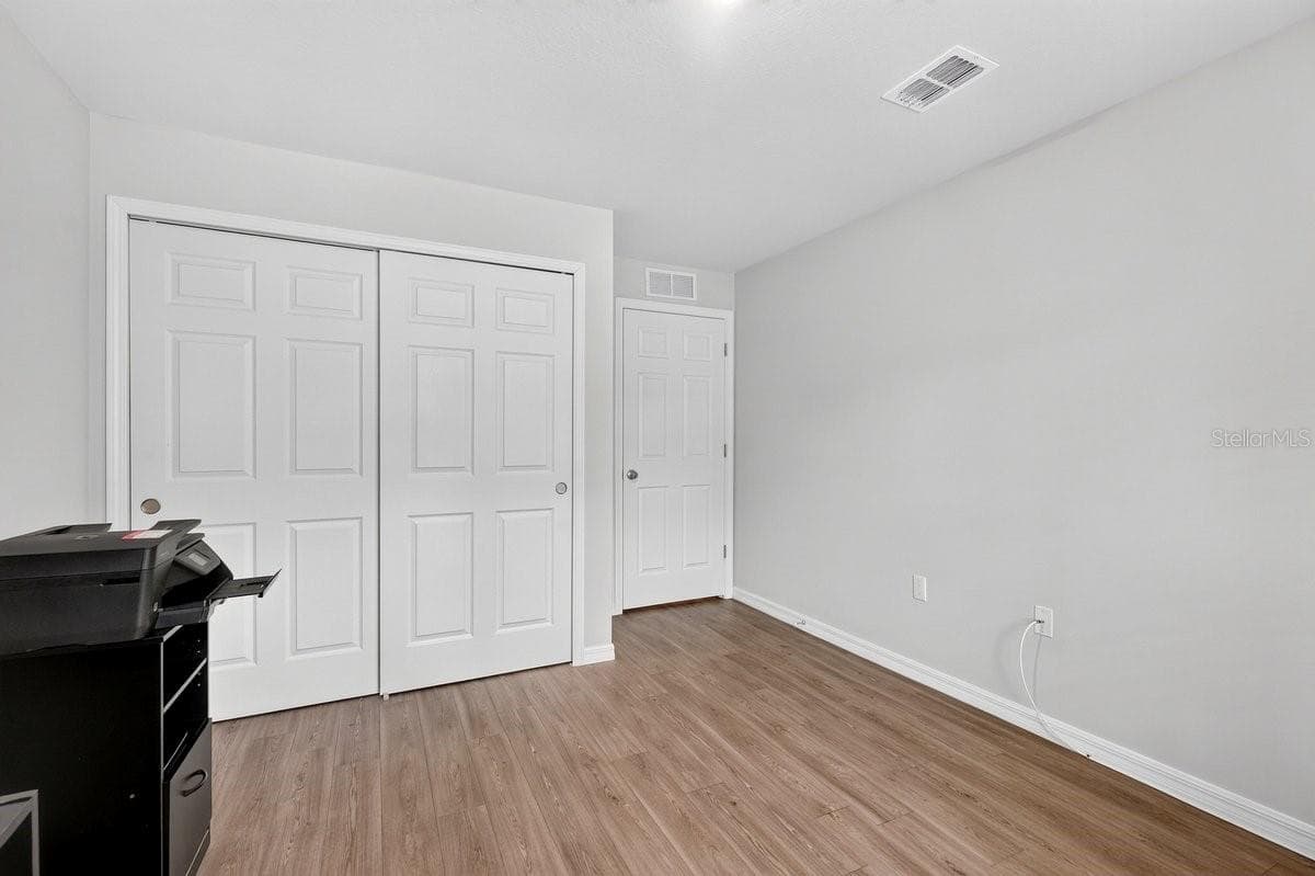 3 KARANDA COURT — photo 12 of 34