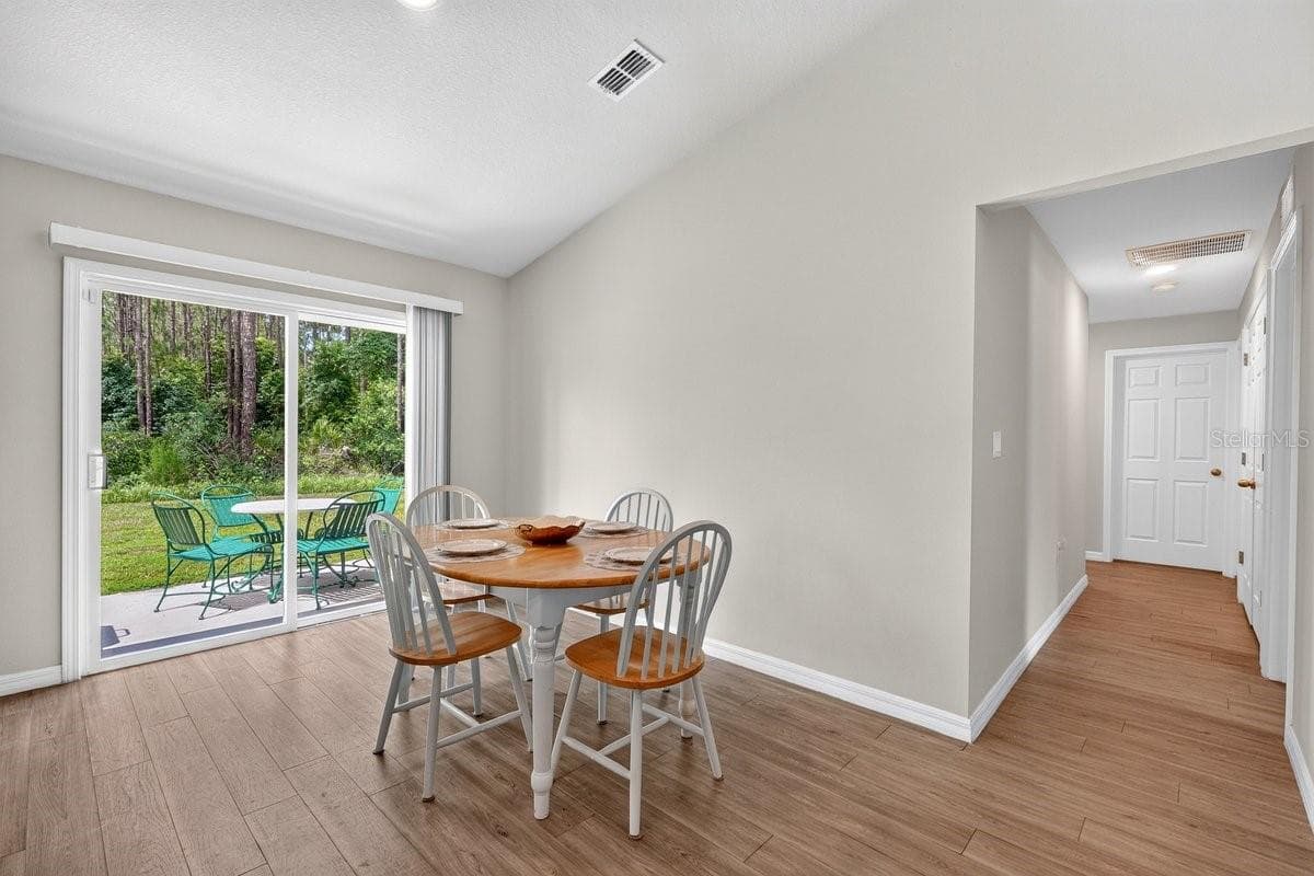 3 KARANDA COURT — photo 6 of 34