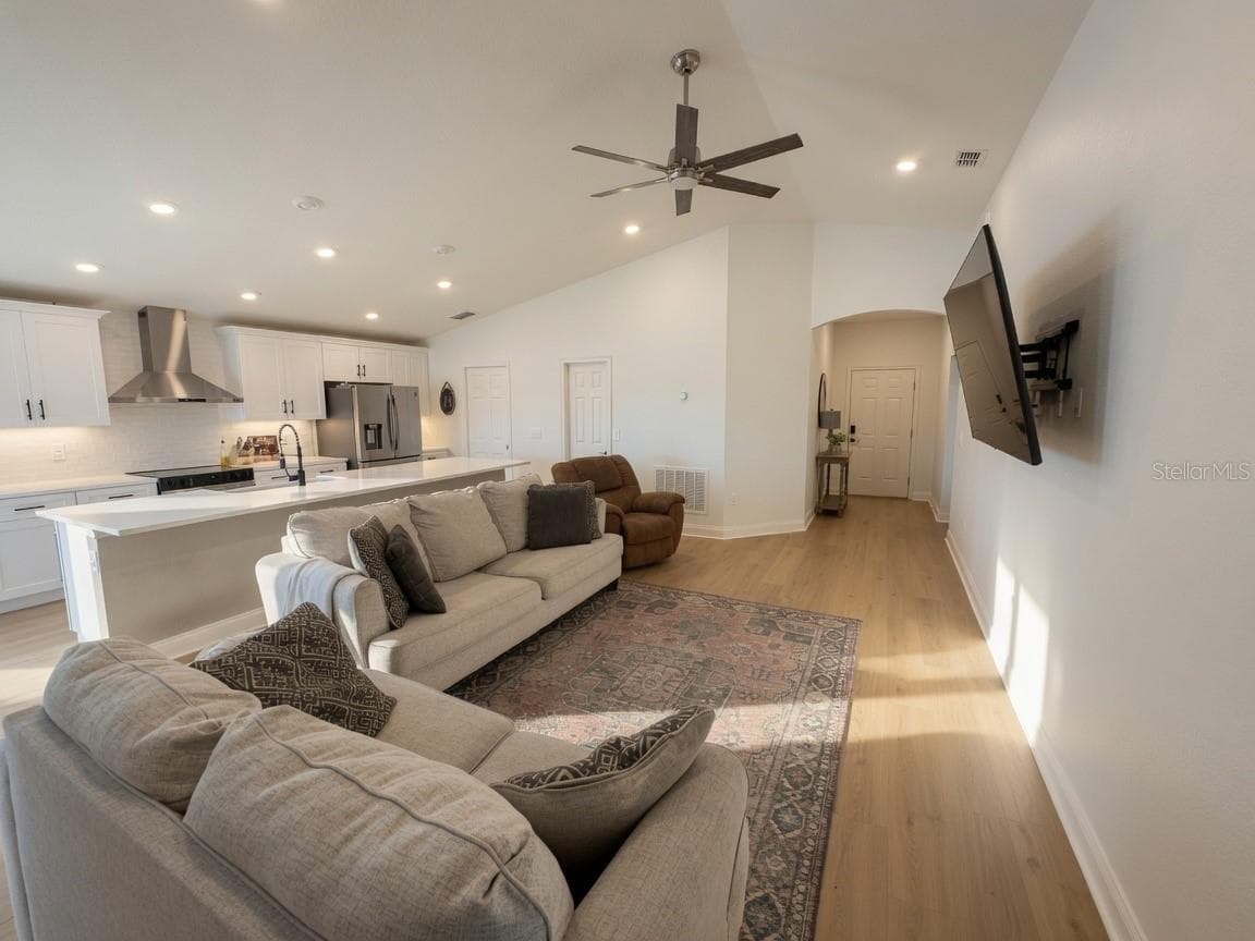 1032 ZION DRIVE — photo 8 of 24