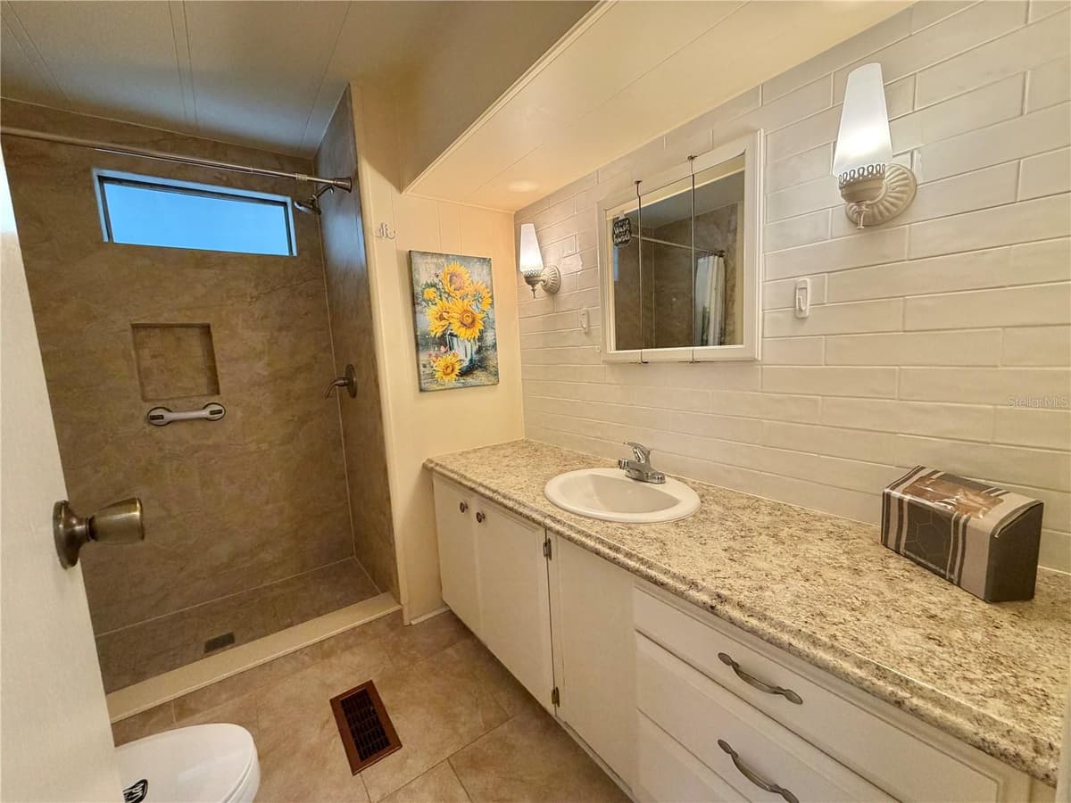 119 AUDUBON DRIVE — photo 33 of 58
