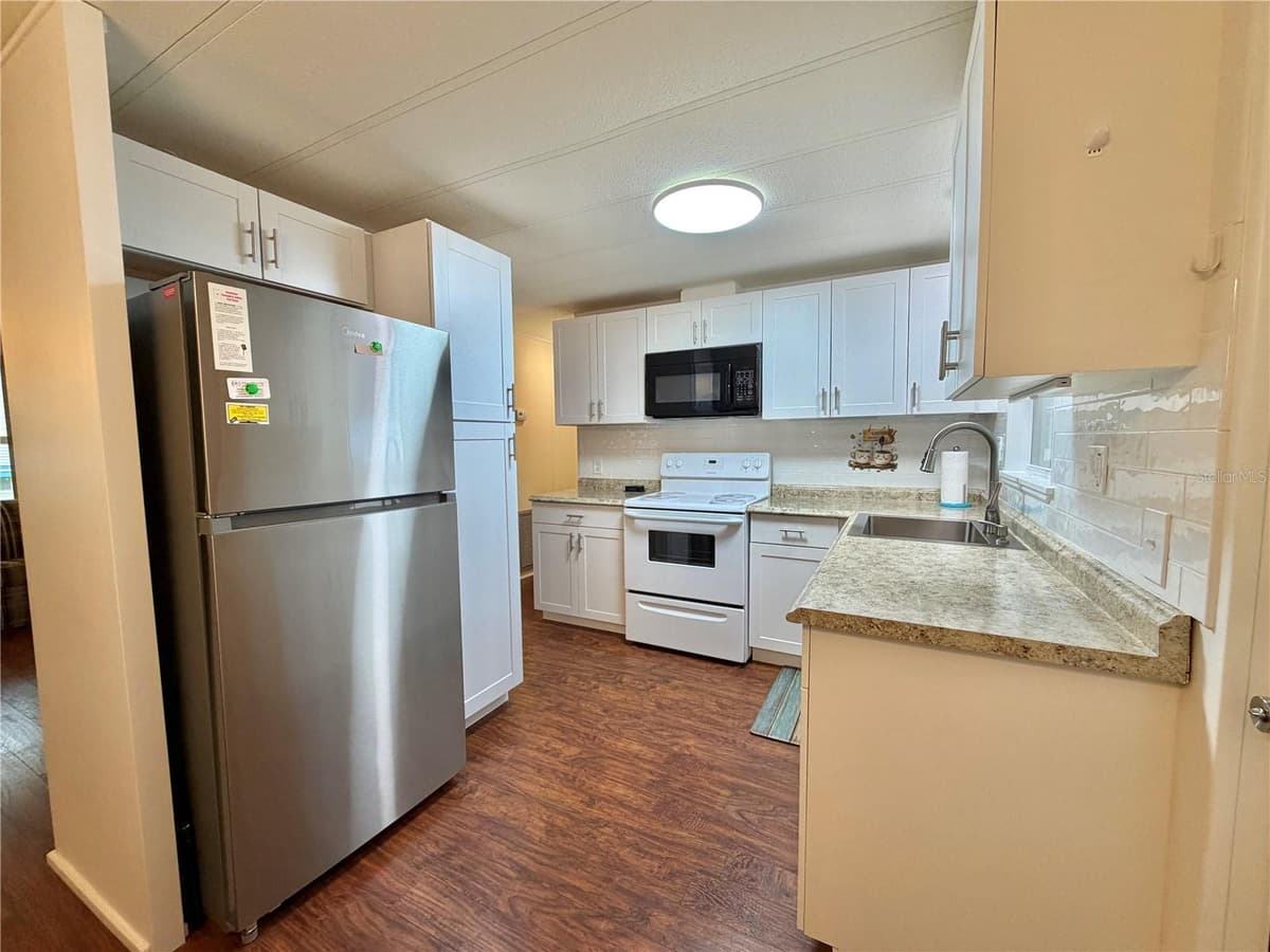 119 AUDUBON DRIVE — photo 11 of 58