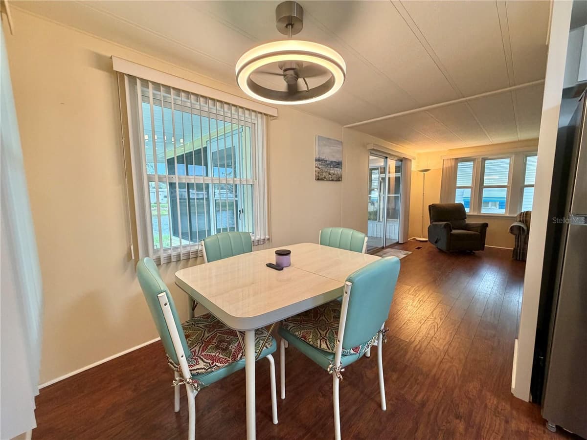 119 AUDUBON DRIVE — photo 10 of 58