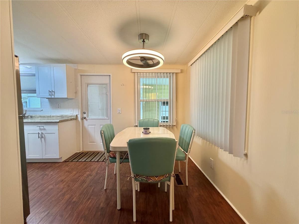 119 AUDUBON DRIVE — photo 22 of 58