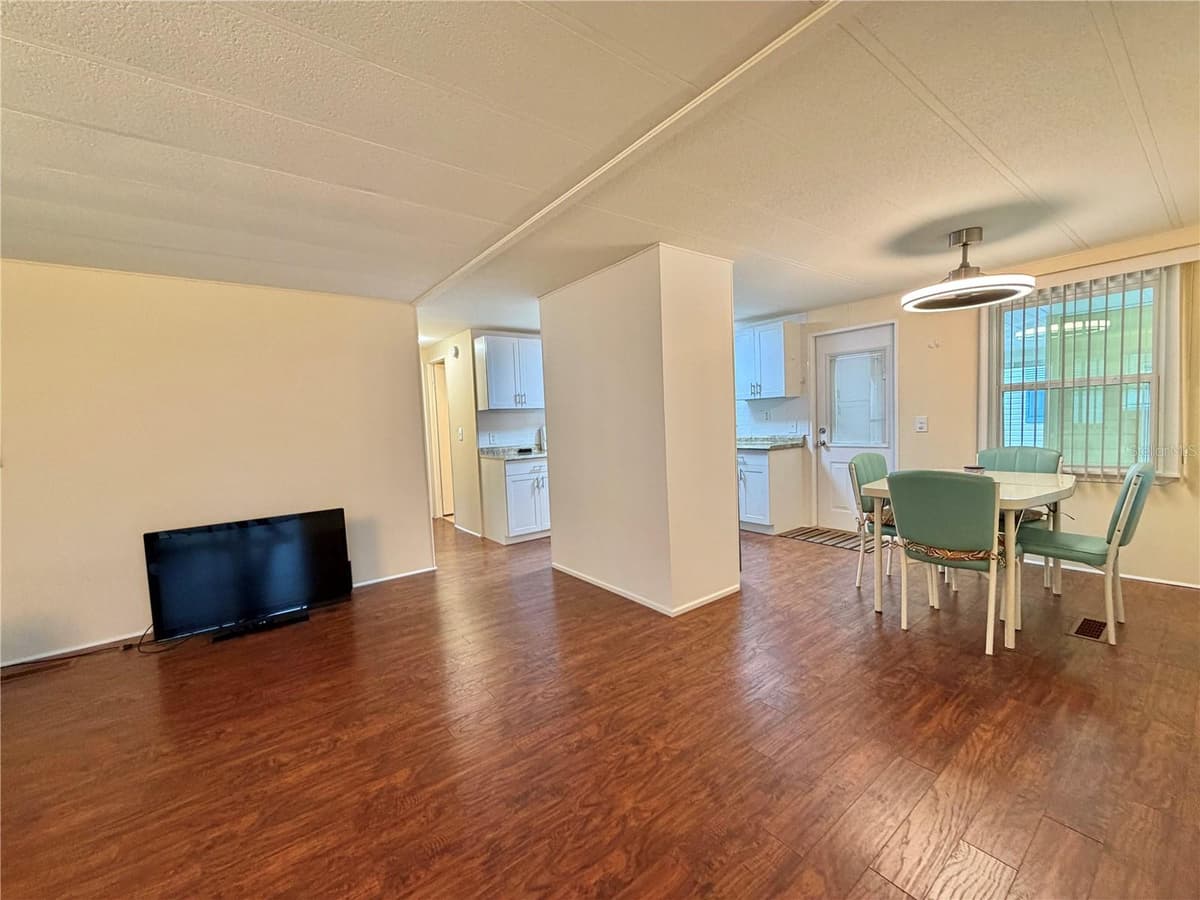 119 AUDUBON DRIVE — photo 13 of 58