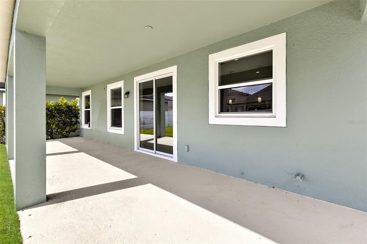 2408 CHATEAU LOOP — photo 9 of 65