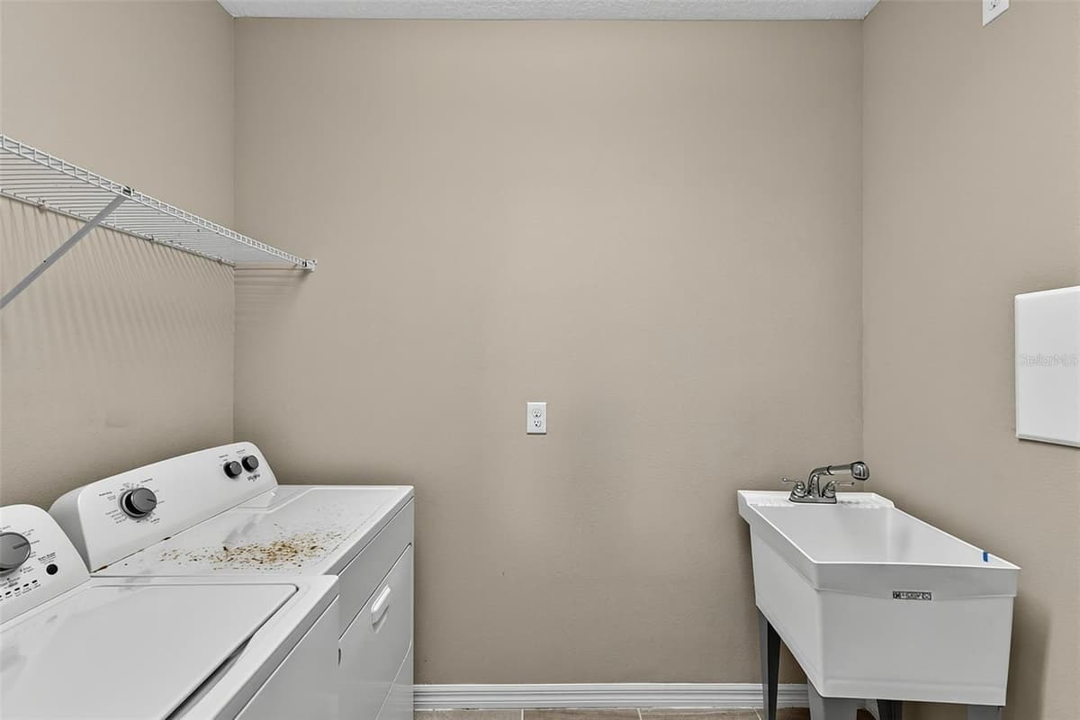 2408 CHATEAU LOOP — photo 35 of 65
