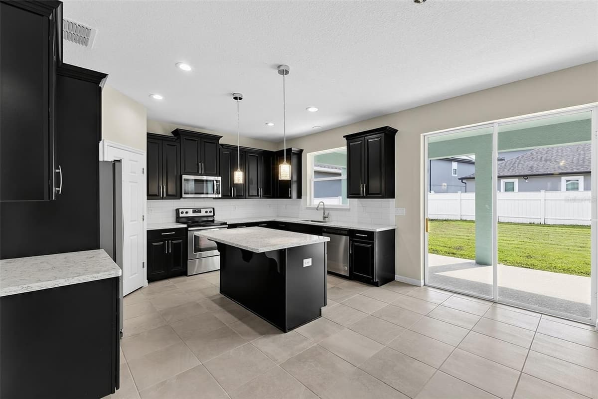 2408 CHATEAU LOOP — photo 24 of 65