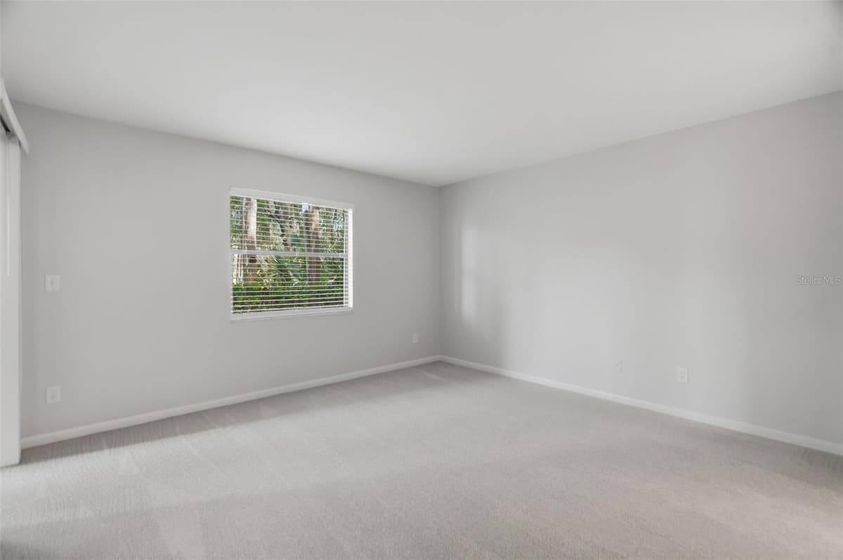 3399 MERMOOR DRIVE — photo 10 of 33