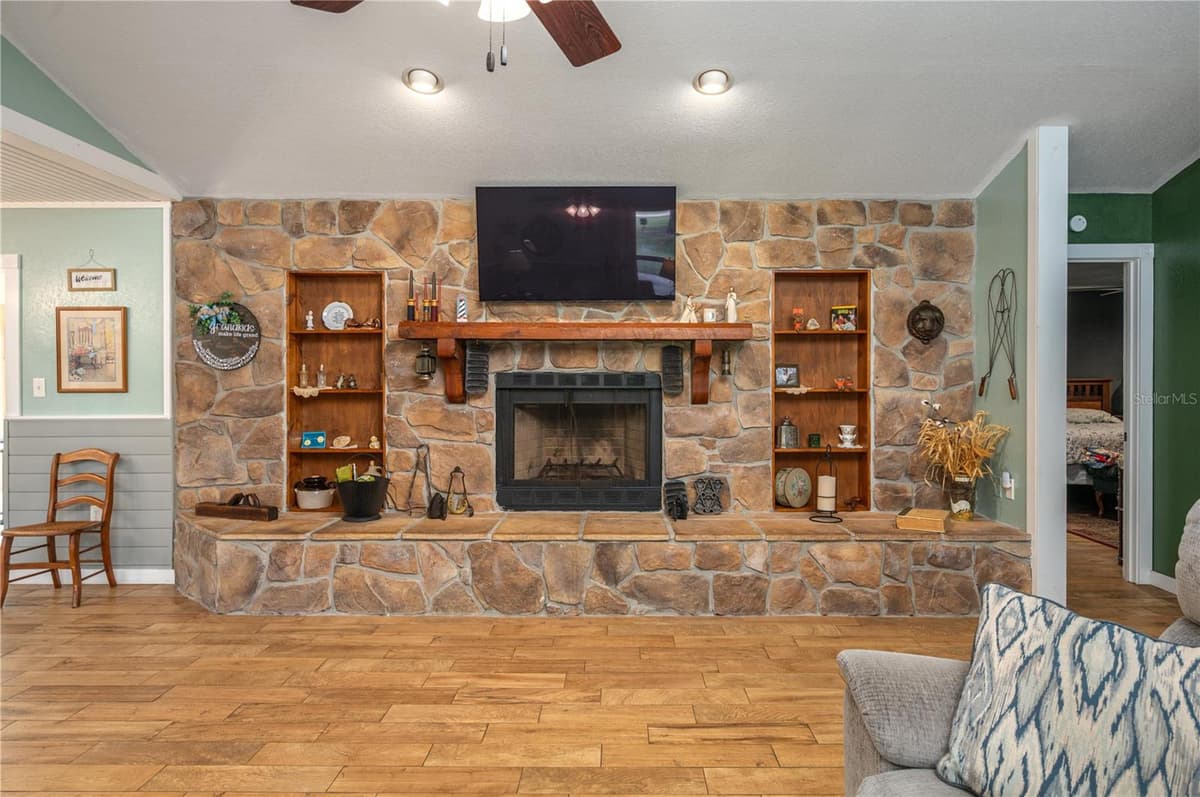 1755 BETH LANE — photo 7 of 42