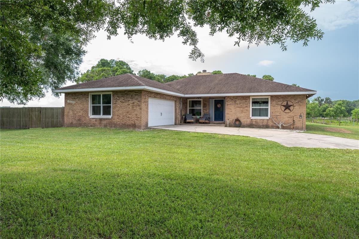 1755 BETH LANE — photo 1 of 42