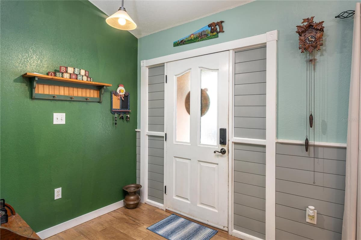 1755 BETH LANE — photo 4 of 42