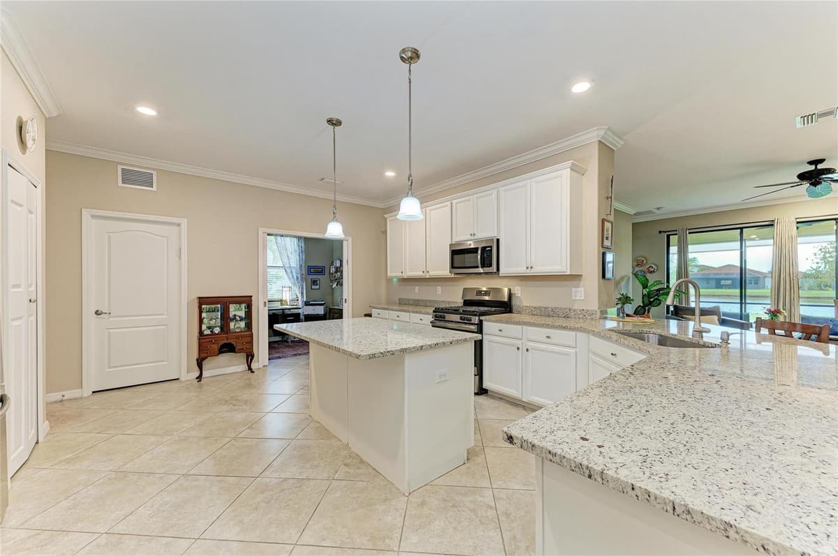3512 SAVANNA PALMS COURT — photo 12 of 50