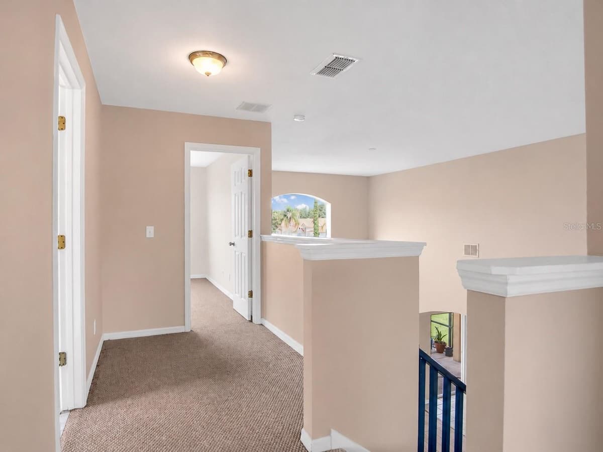 Unknown — photo 28 of 59