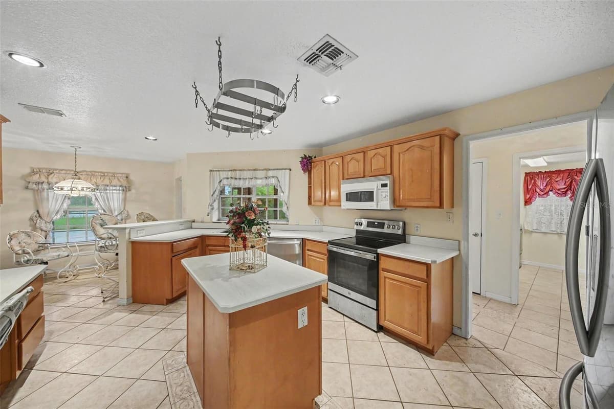 19112 ORTEGA STREET — photo 18 of 63