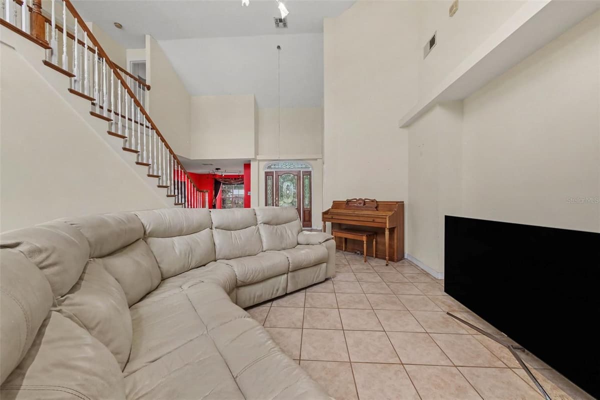 19112 ORTEGA STREET — photo 6 of 63