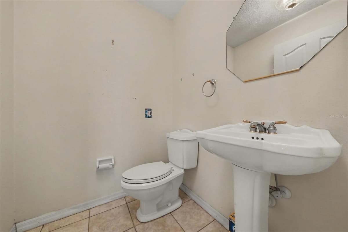 19112 ORTEGA STREET — photo 19 of 63