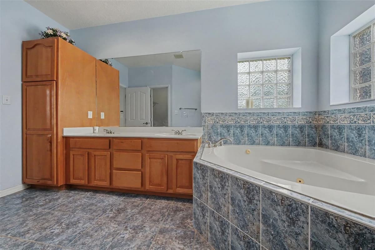 19112 ORTEGA STREET — photo 31 of 63