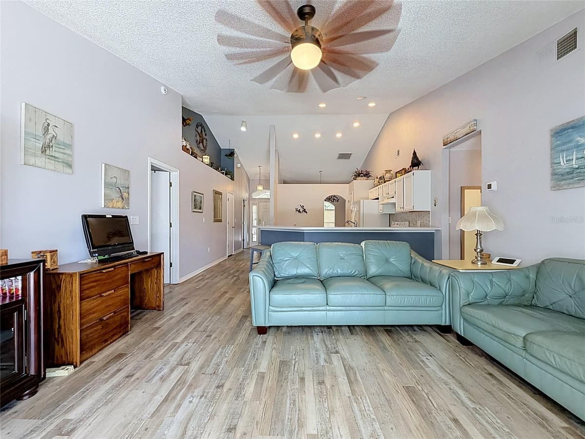 336 CALIFORNIA BOULEVARD — photo 4 of 23