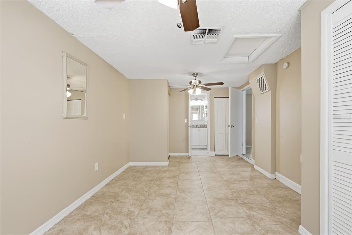 3453 WILSON DRIVE — photo 9 of 38