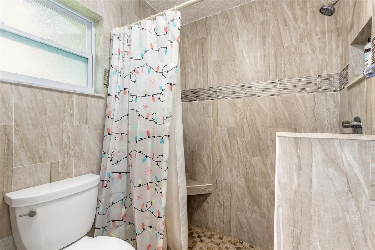 816 IRON HORSE ROAD — photo 10 of 37