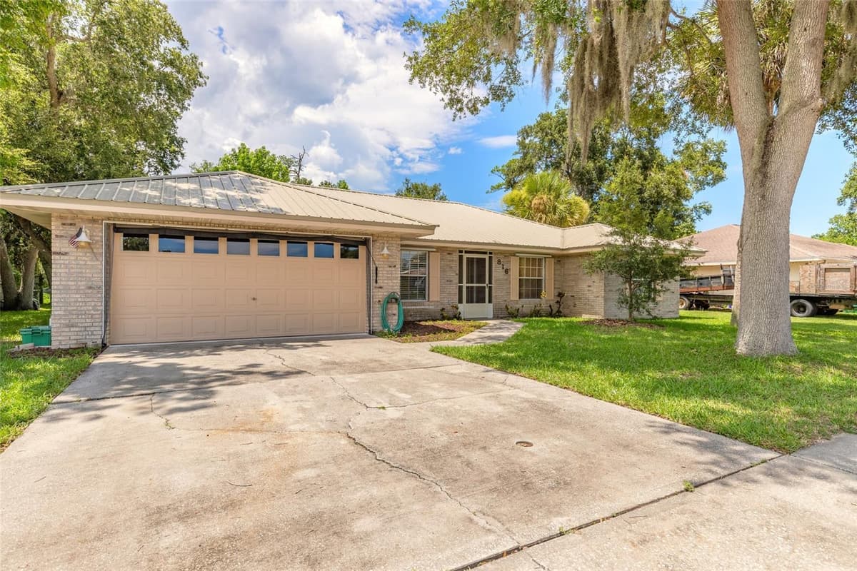816 IRON HORSE ROAD — photo 1 of 37