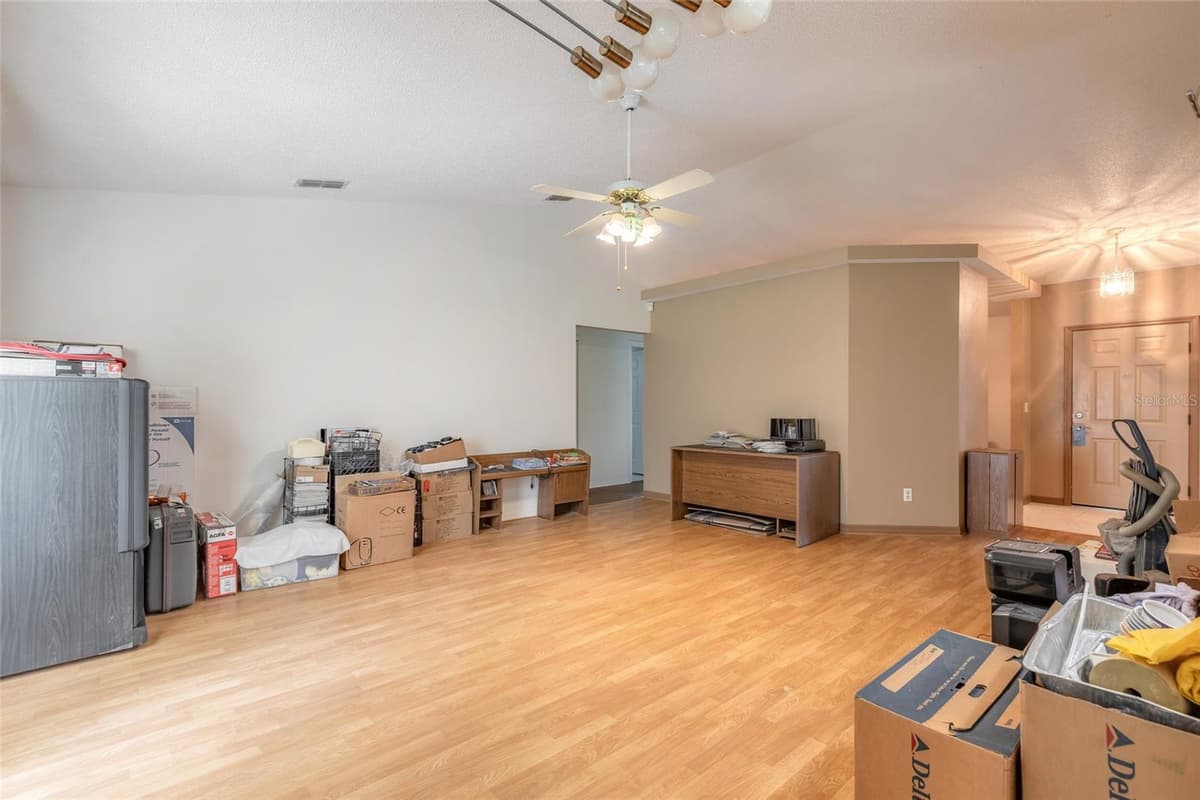 816 IRON HORSE ROAD — photo 17 of 37
