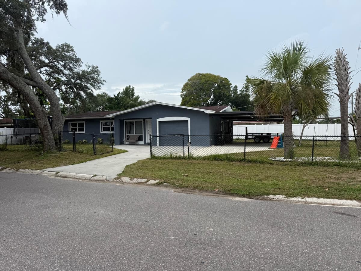 1827 HEATHER AVENUE — photo 1 of 4