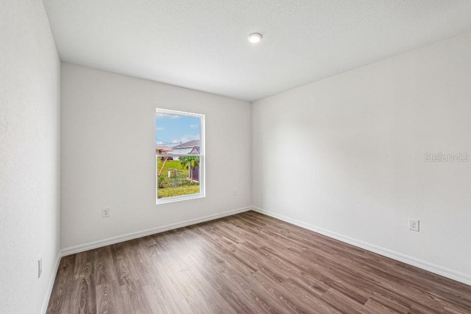 16065 MINORCA DRIVE — photo 9 of 19