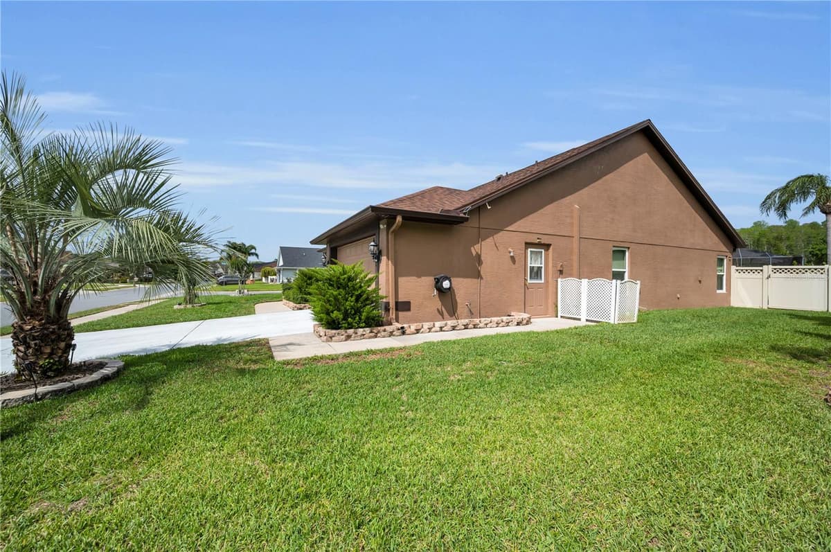 7951 ROUNDELAY DRIVE — photo 32 of 33