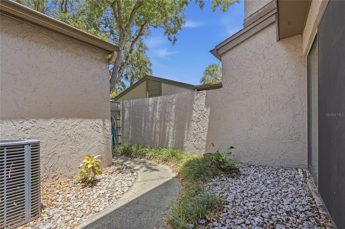 805 WESTWIND LANE — photo 8 of 63