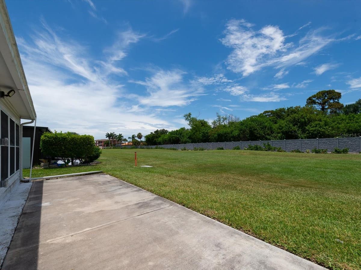 295 BOCA CIEGA POINT BOULEVARD — photo 20 of 54