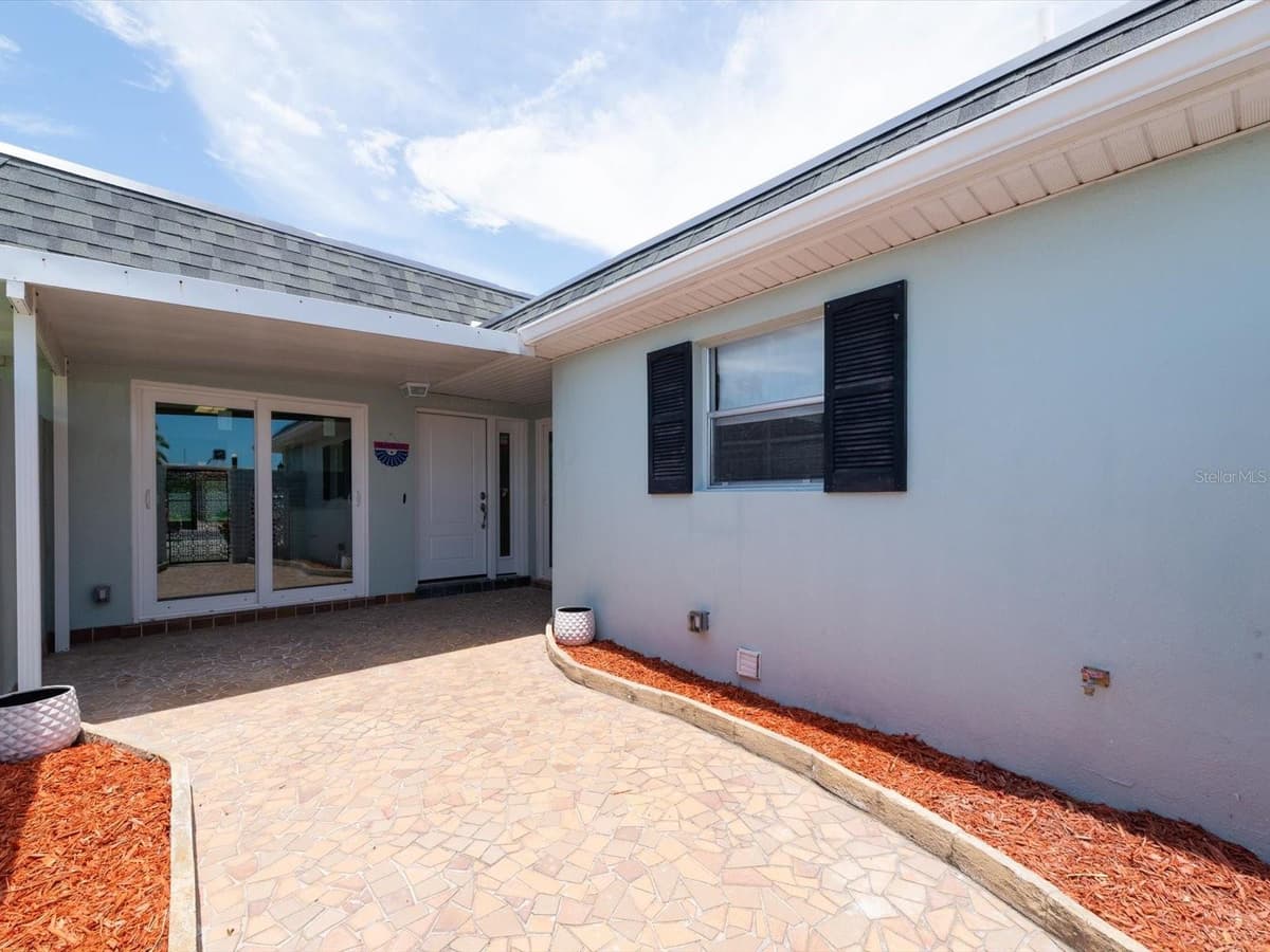295 BOCA CIEGA POINT BOULEVARD — photo 51 of 54