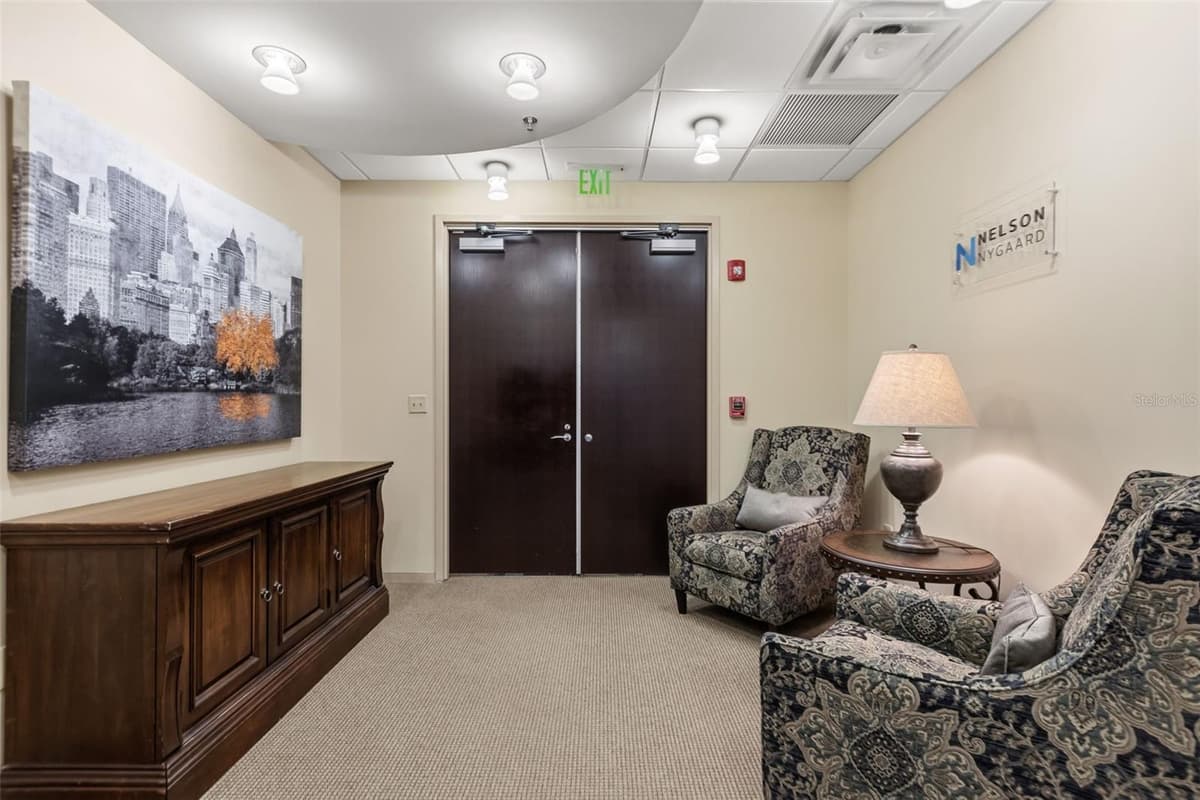 1525 INTERNATIONAL PARKWAY — photo 9 of 31