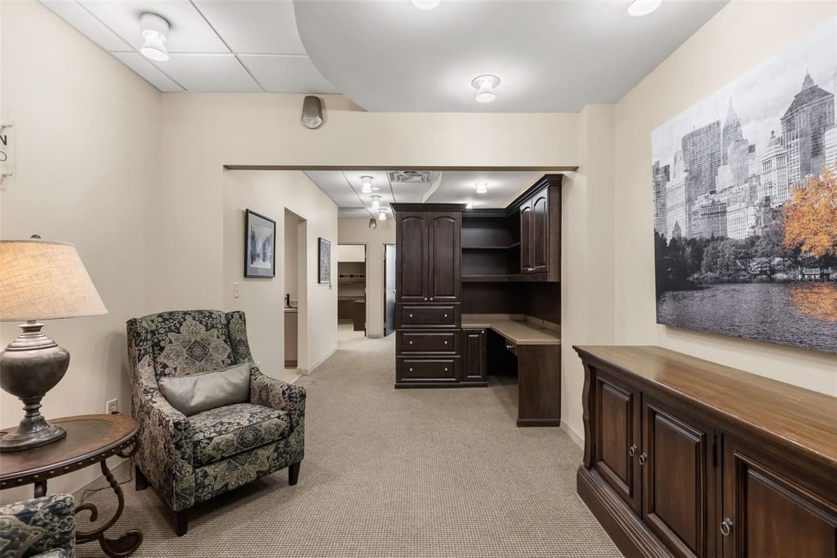 1525 INTERNATIONAL PARKWAY — photo 10 of 31