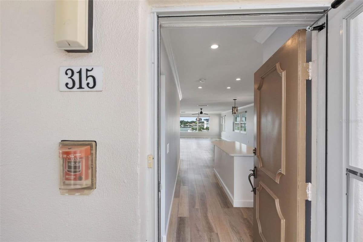 6075 SHORE BOULEVARD — photo 35 of 80