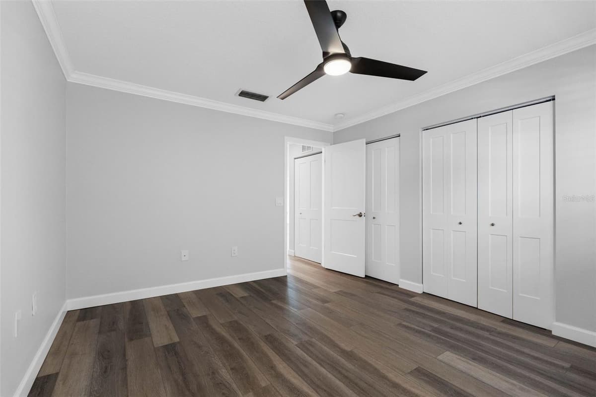 6075 SHORE BOULEVARD — photo 33 of 80