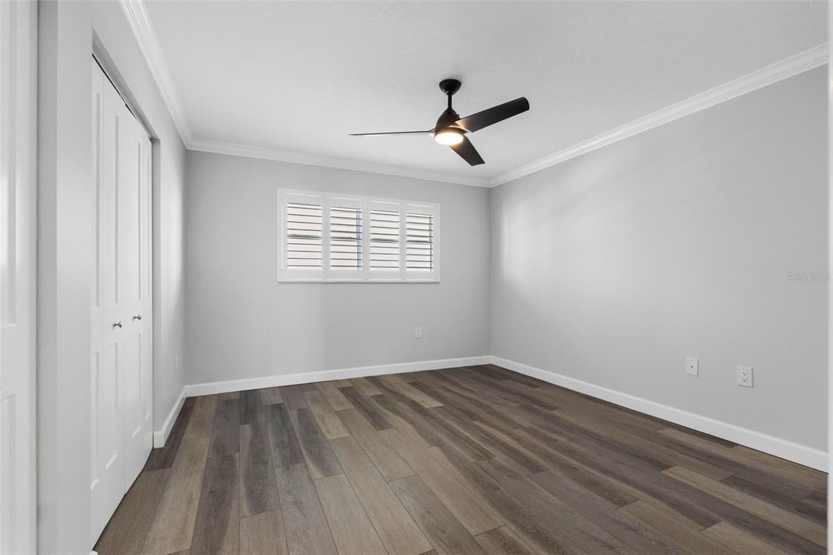 6075 SHORE BOULEVARD — photo 32 of 80