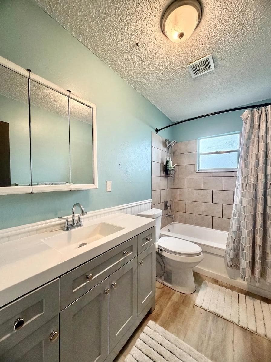4263 WELDON AVENUE — photo 18 of 21