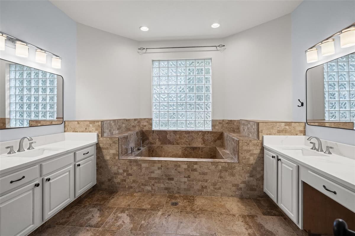 18115 REGENTS SQUARE DRIVE — photo 36 of 79
