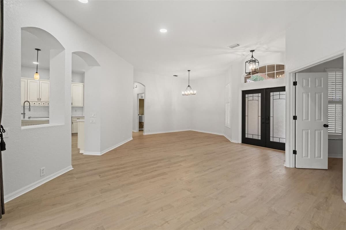 18115 REGENTS SQUARE DRIVE — photo 7 of 79