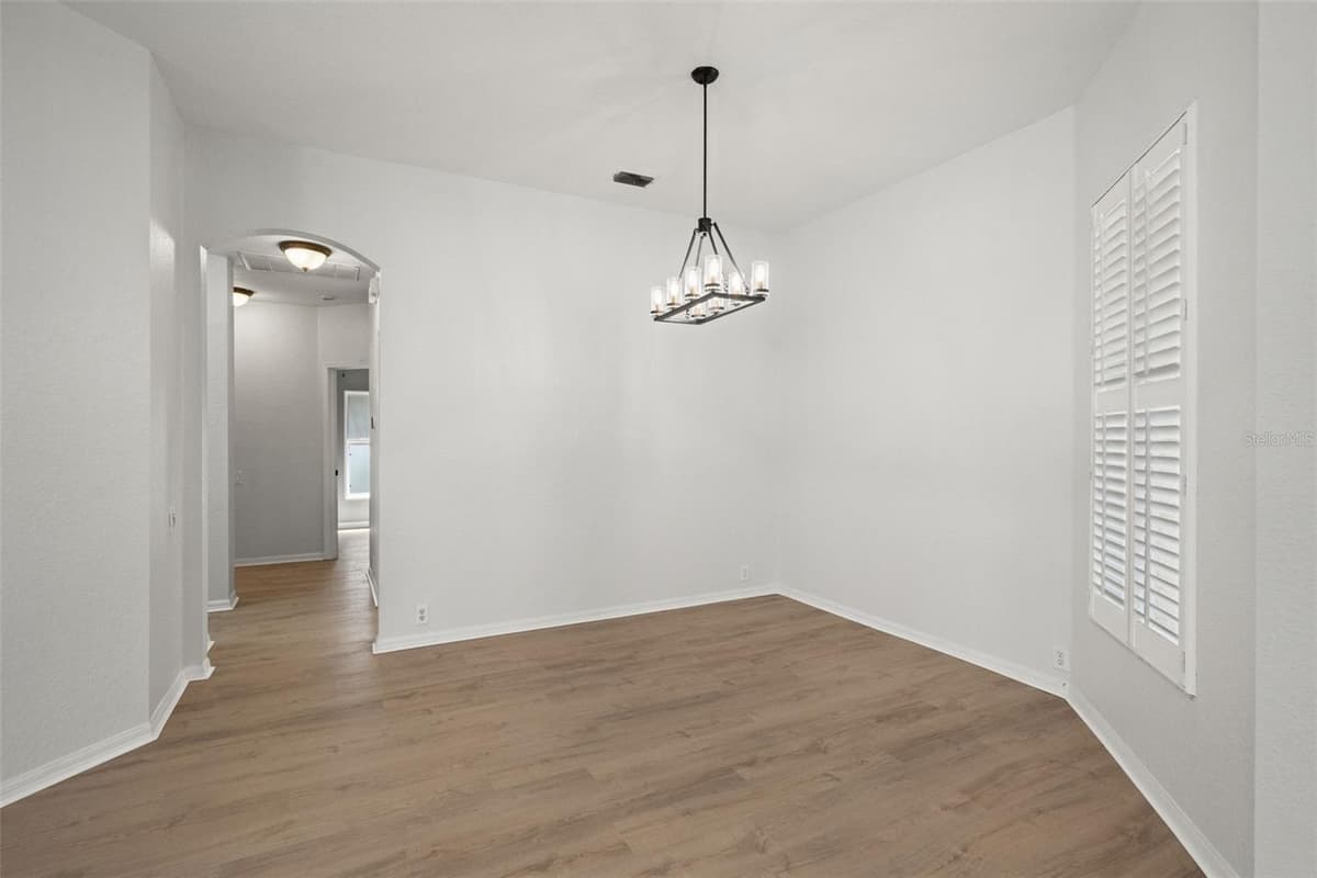 18115 REGENTS SQUARE DRIVE — photo 10 of 79