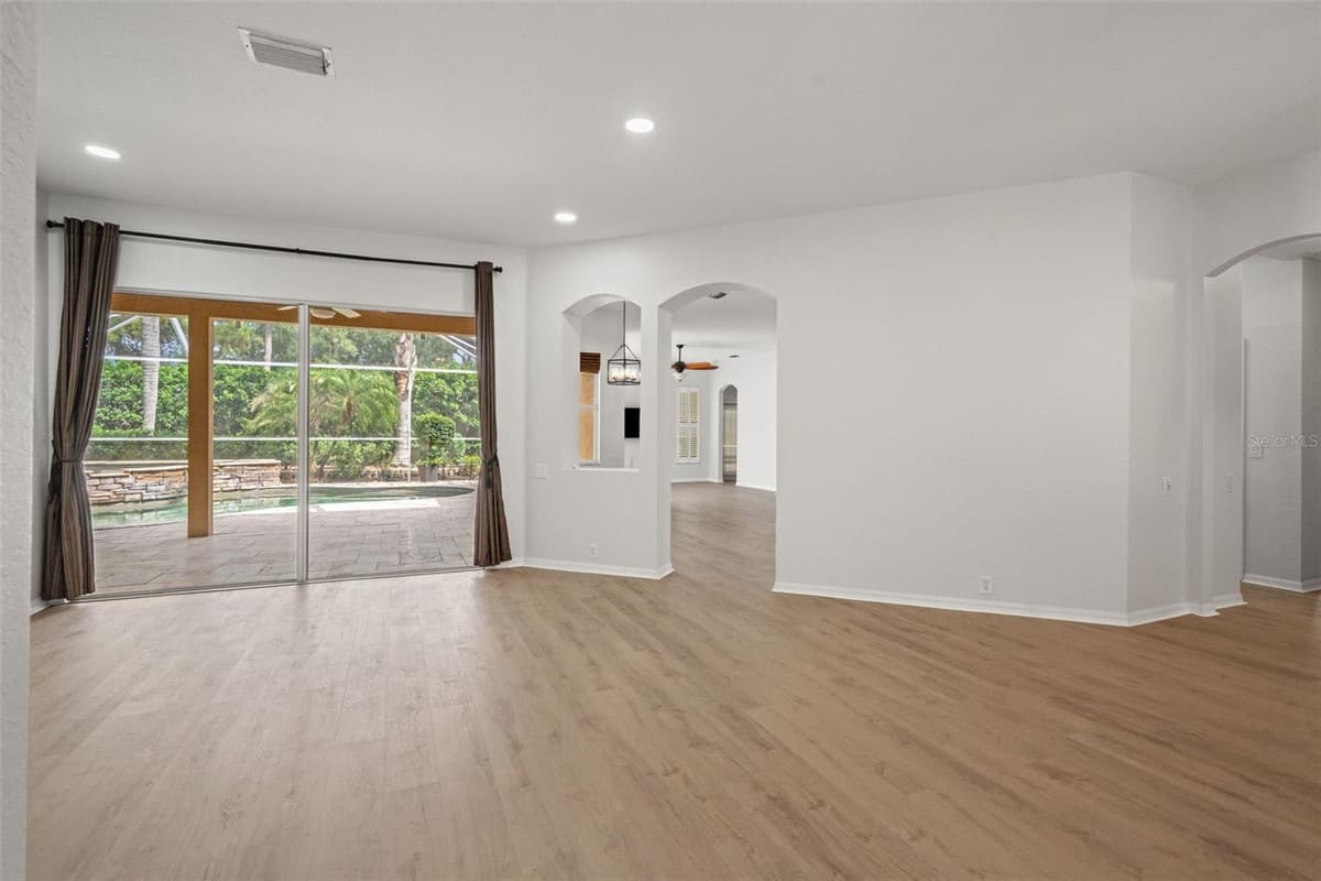 18115 REGENTS SQUARE DRIVE — photo 13 of 79