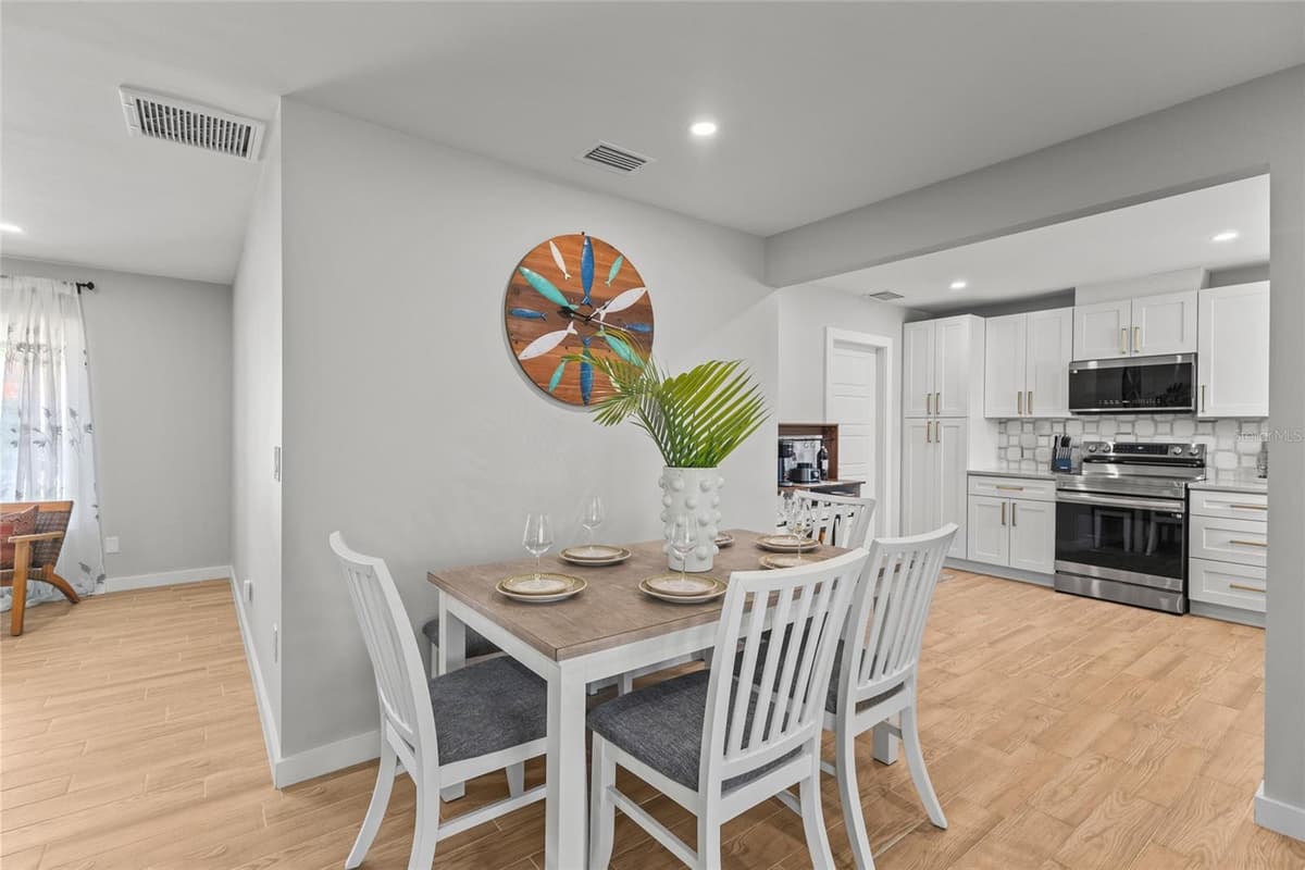 7307 14TH AVENUE — photo 4 of 26