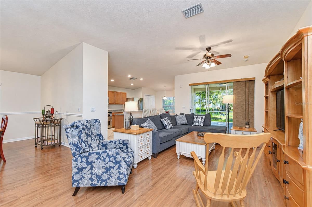 6209 GANNETDALE DRIVE — photo 6 of 38