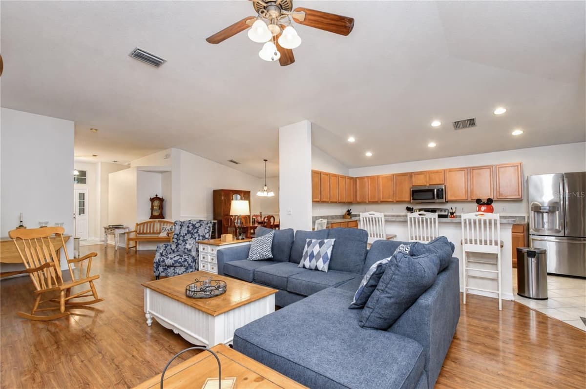 6209 GANNETDALE DRIVE — photo 8 of 38