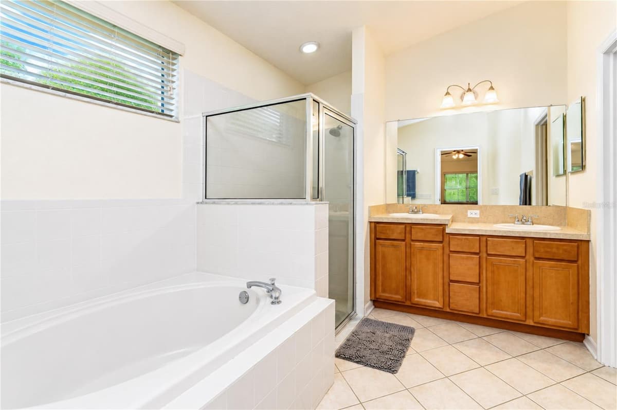 6209 GANNETDALE DRIVE — photo 15 of 38