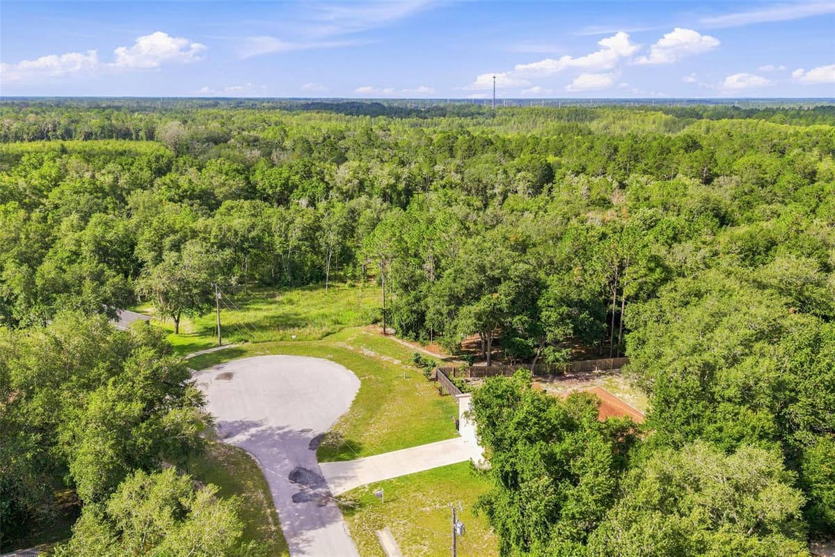 40 DEER TRAIL CIRCLE — photo 16 of 25